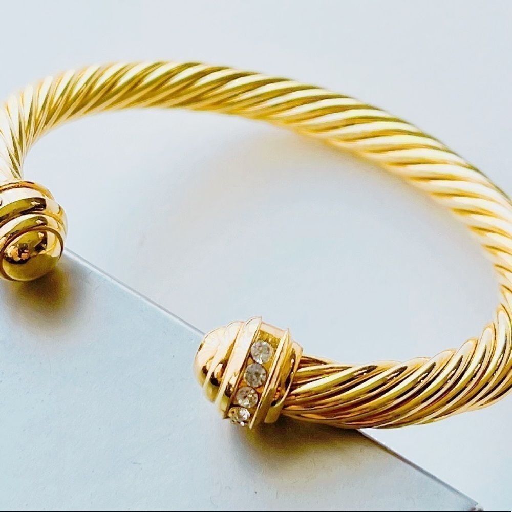 VINTAGE Costume Cuff Bracelet - Picture 2 of 6